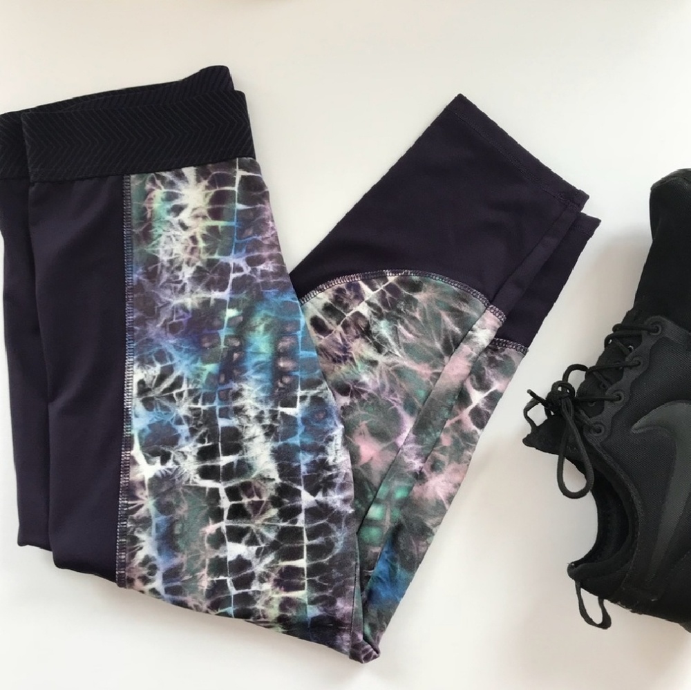 Jessica Simpson work out capris